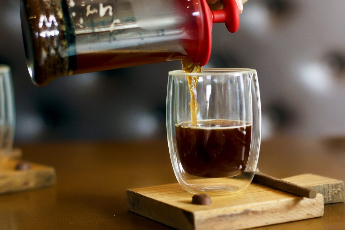 Sofá Café Oferece Bebidas Selecionadas em Dose Dupla!