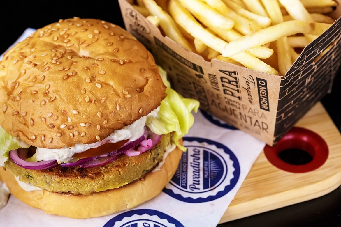 Puxadinho Pub Oferece Burger Artesanal e Tex-mex em Botafogo!