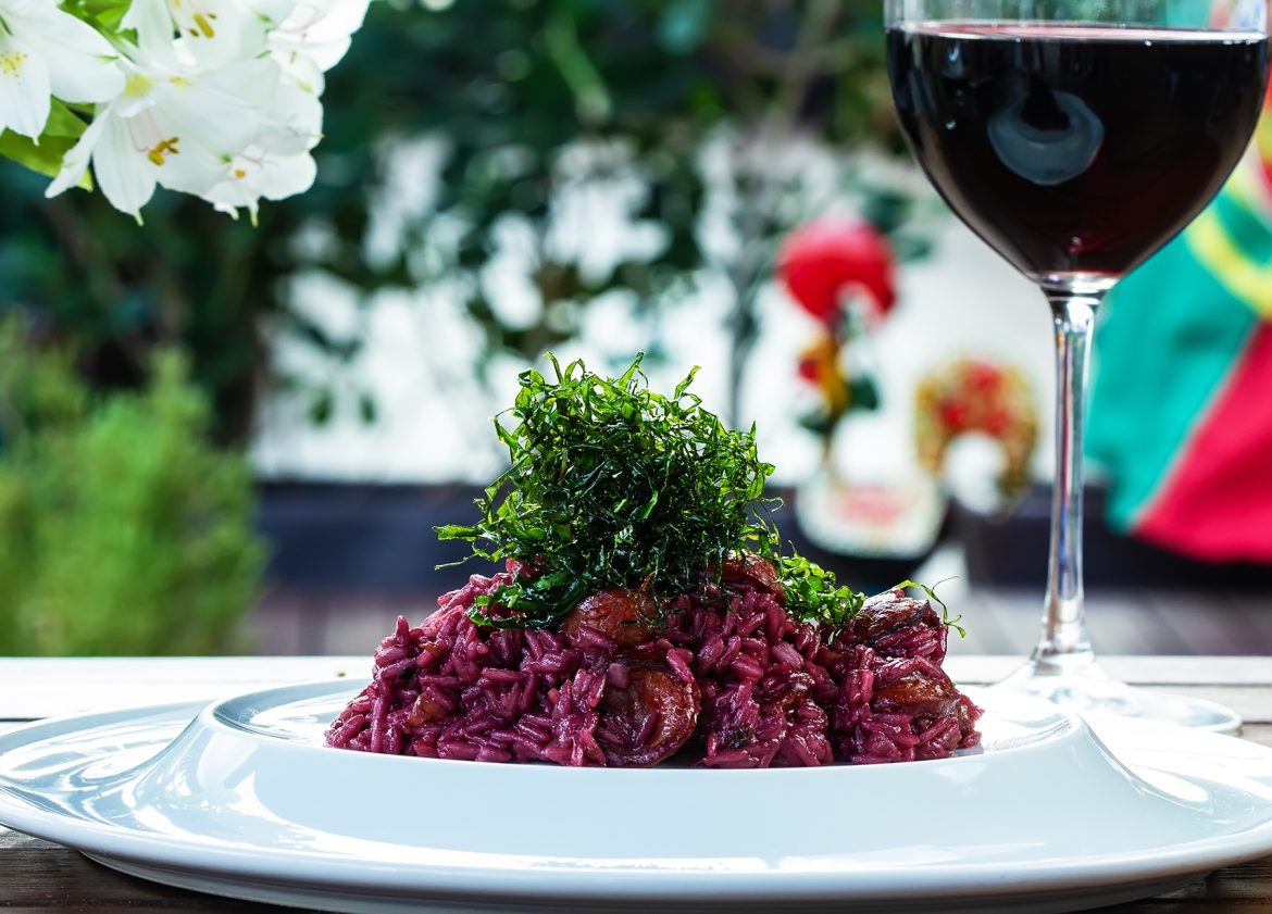 Restaurante Oferece Menu Especial com Releituras de Pratos da Família Real!