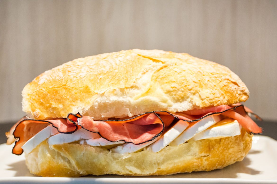 Casa da Azeitona Oferece Novos Sabores de Sanduíches!