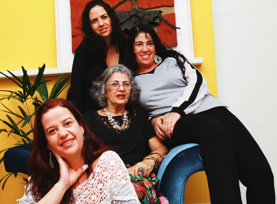 Sinders: ‘As Meninas do Bolo’!