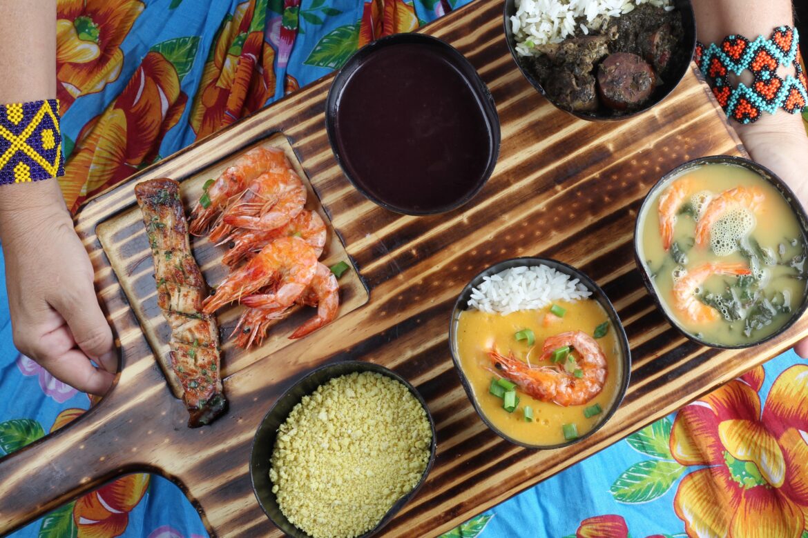 Festa Junina com carimbó no Pescados na Brasa