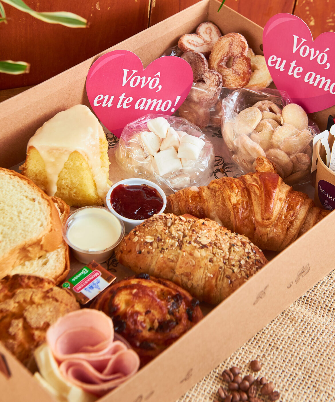 Café Cardin comemora o Dia dos Avós com produtos especiais