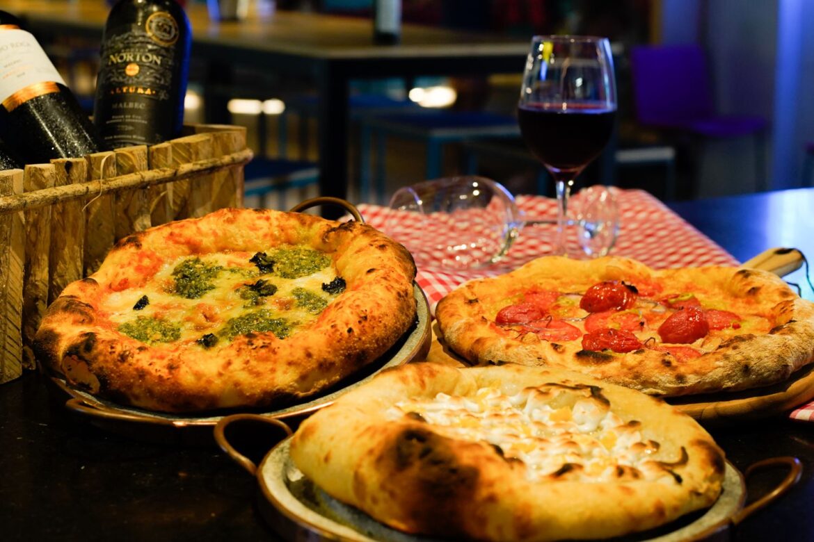 Pizza e vinho na quarta e Happy Hour 50% off na sexta são novidades Jo&Joe Rio