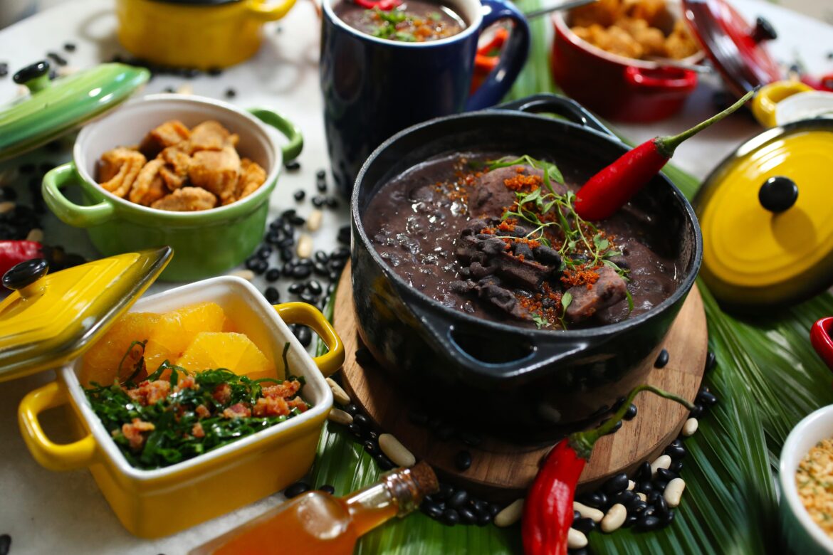 Fairmont Rio abre alas para o Carnaval 2024 com feijoada assinada pelo chef Jérôme Dardillac