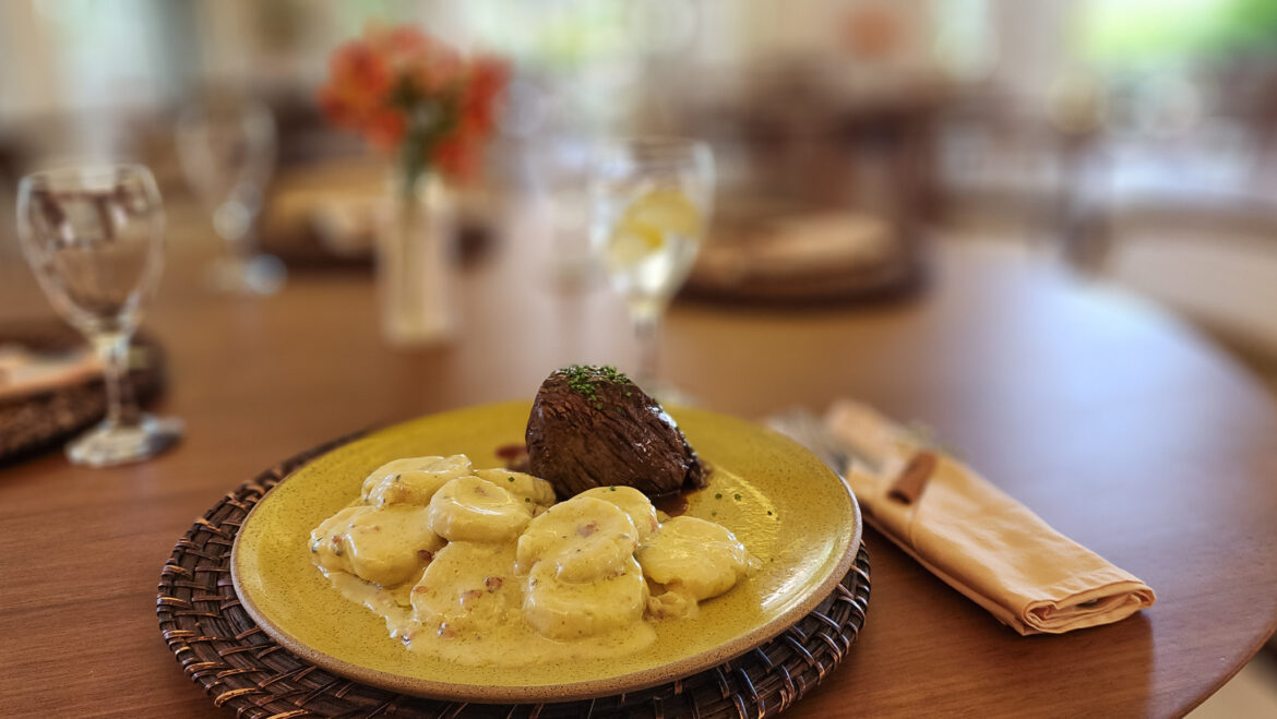 Pousada Villa Raphael apresenta novo cardápio com assinatura da chef Paula Prandini