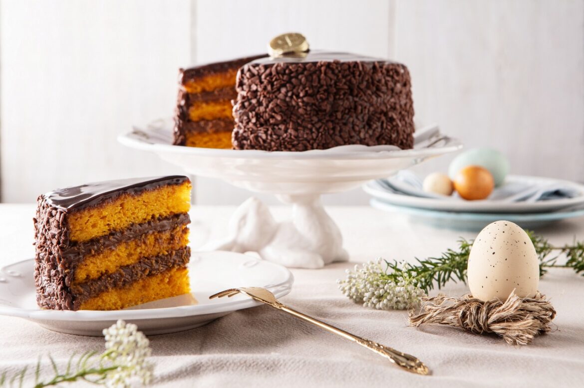 Bolinho de Bacalhau e Torta de Cenoura com Brigadeiro Gourmet são destaques da Páscoa Lecadô