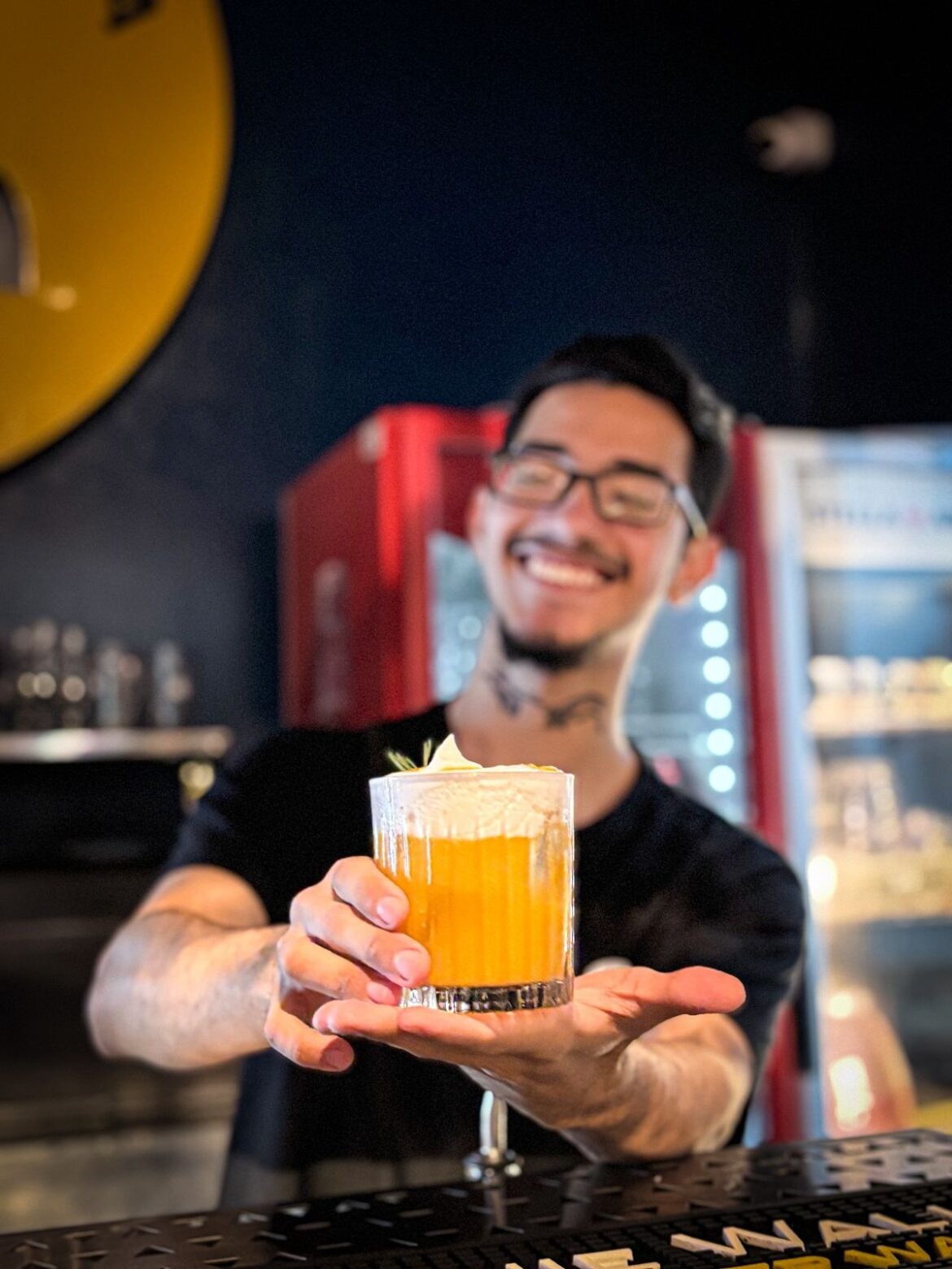 Dia do Bartender: Beneh Gastrobar celebra a arte da coquetelaria com criações exclusivas na Tijuca