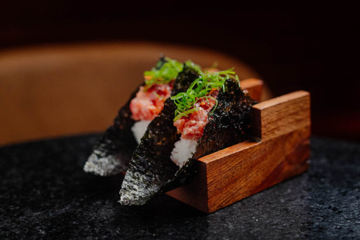 Mizu Izakaya lança novidades no menu e aposta no Unagi Don e em coquetéis autorais para o verão