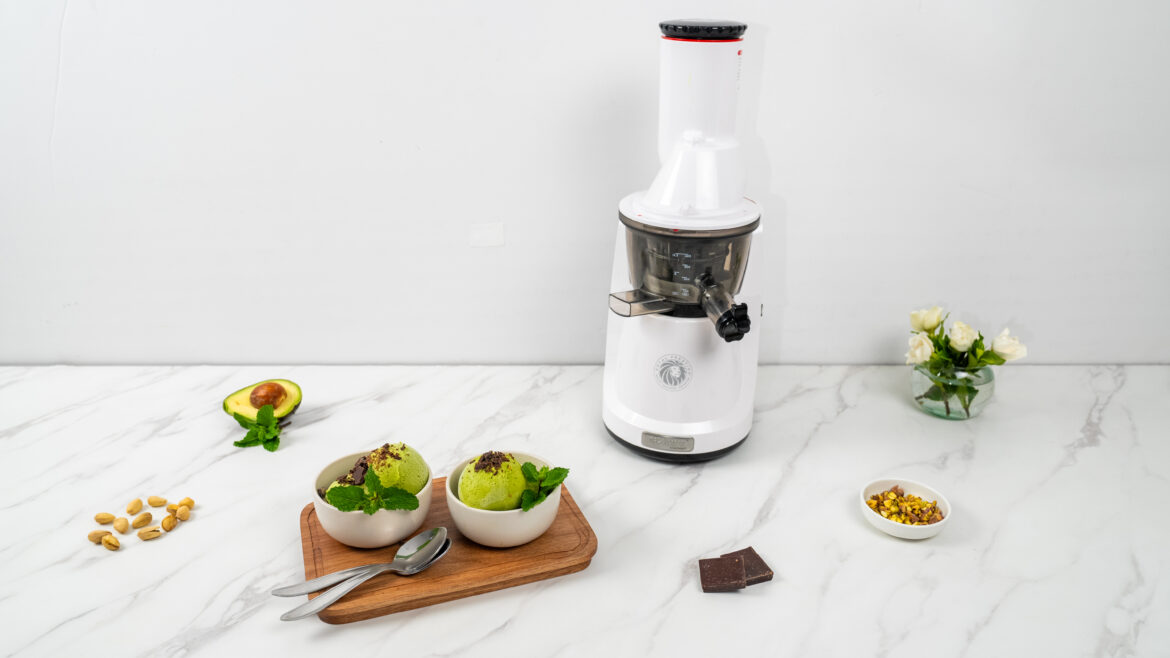 Páscoa com leveza: sorbet de abacate com chocolate amargo é sugestão sofisticada da Royal Prestige®