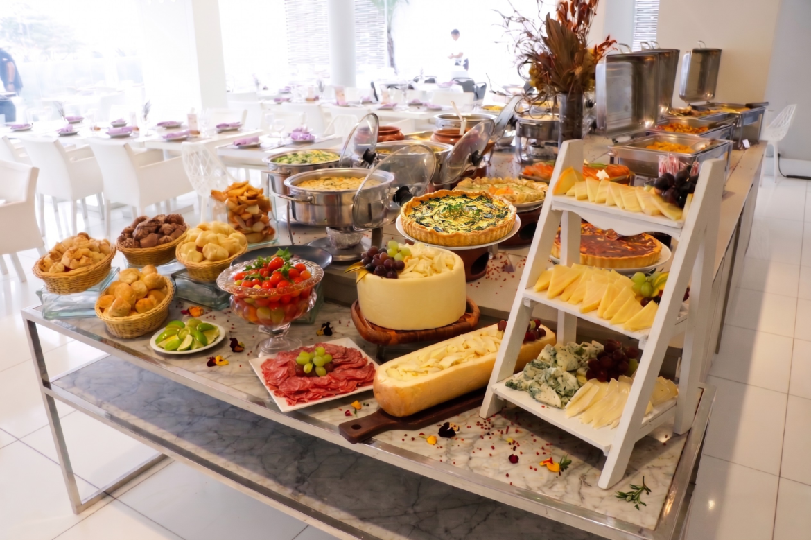 CDesign Hotel celebra Dia das Mães com almoço especial e experiência completa à beira-mar no Rio