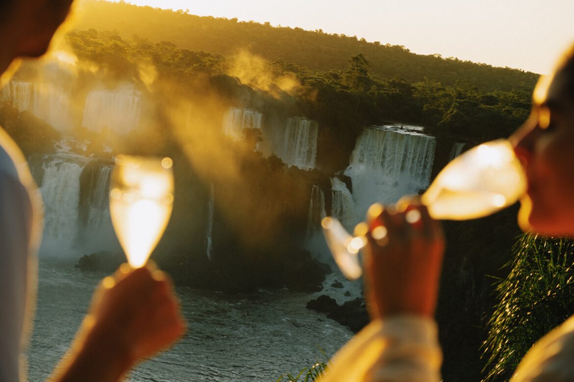 Entre taças, estrelas Michelin e Cataratas: o Dia dos Namorados ganha sabor de exclusividade